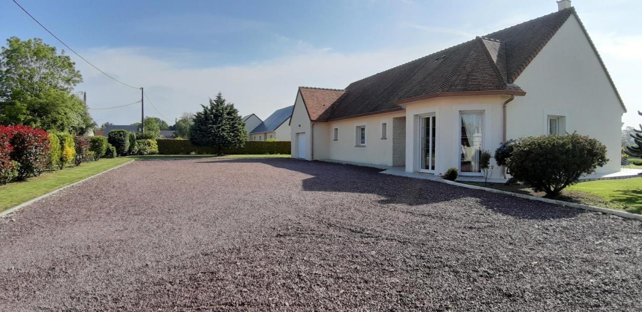 Gite "Au P'Tit Tourois" De Plain-Pied Tout Confort Avec Veranda Proche D'Omaha Beach Et De Bayeux Accueillant Les Animaux Kültér fotó
