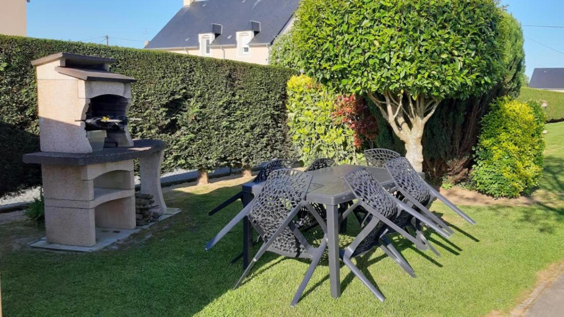 Gite "Au P'Tit Tourois" De Plain-Pied Tout Confort Avec Veranda Proche D'Omaha Beach Et De Bayeux Accueillant Les Animaux Kültér fotó